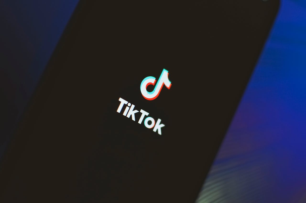 Marketing de TikTok: una guía definitiva para elaborar una estrategia de marketing en 2024